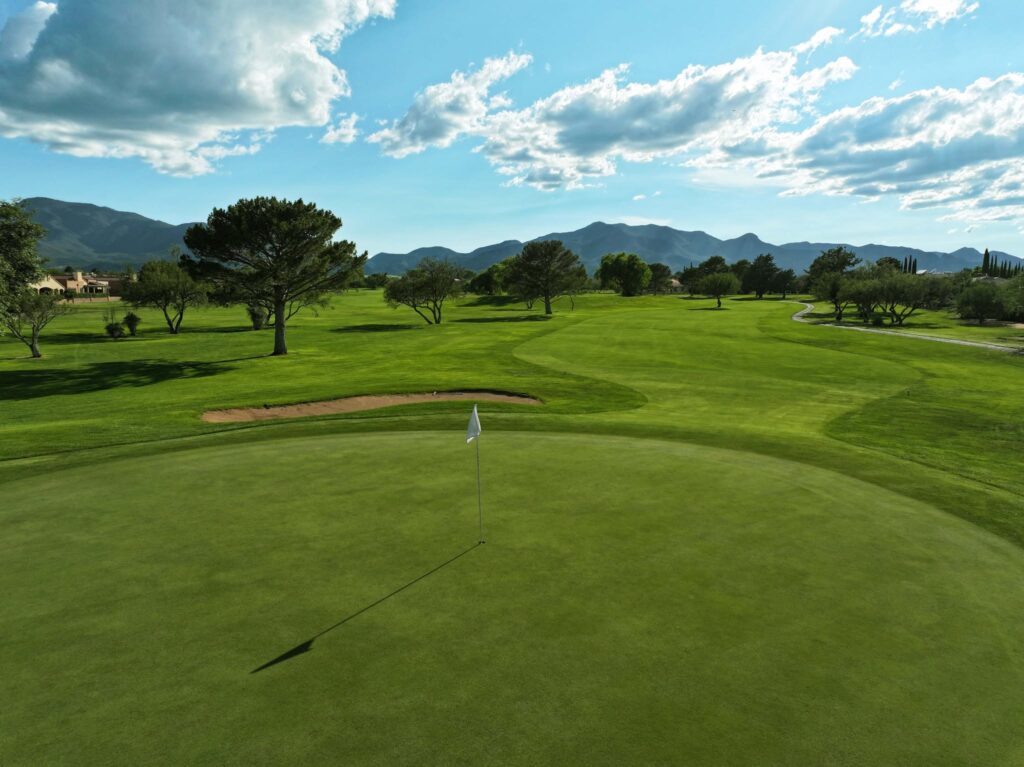 Golf Course Beautiful golf course with mountains in the background - Sierra Vista Golf Center